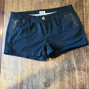 BKE Shorts with bead detail